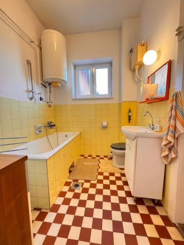 Eladó téglalakás, Pápán 27.9 M Ft, 1 szobás