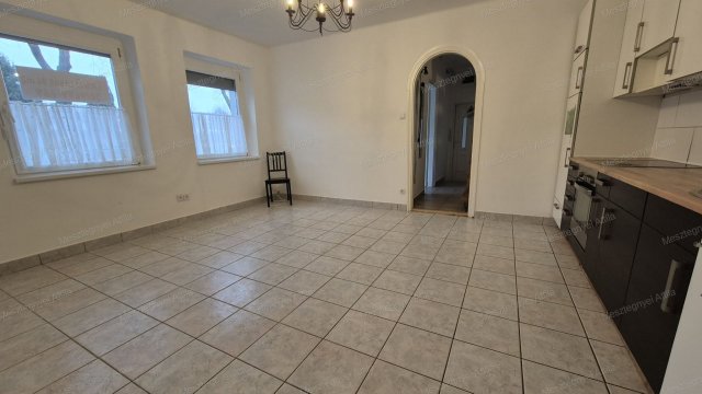 Kiadó téglalakás, albérlet, Sopronban 290 E Ft / hó, 4 szobás