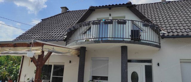 Eladó családi ház, Szigetszentmiklóson 134.9 M Ft, 5+1 szobás
