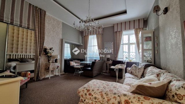 Eladó téglalakás, Budapesten, I. kerületben 114.9 M Ft, 2 szobás