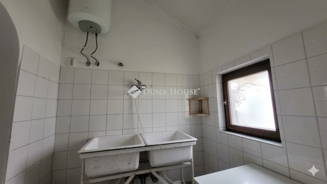 Eladó családi ház, Ásotthalmán 29.5 M Ft, 2 szobás