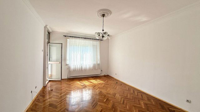 Kiadó téglalakás, albérlet, Debrecenben 200 E Ft / hó, 3 szobás