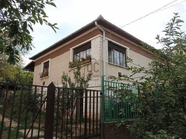 Eladó családi ház, Ózdon 11.7 M Ft, 3 szobás