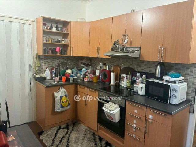 Eladó téglalakás, Békésen 29.9 M Ft, 2+1 szobás