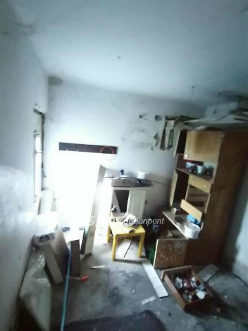 Eladó családi ház, Kiskőrösön 23 M Ft, 2 szobás