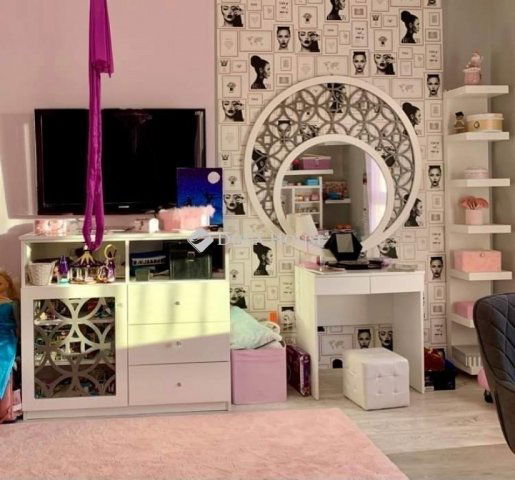 Eladó családi ház, Kerepesen 179 M Ft, 4 szobás