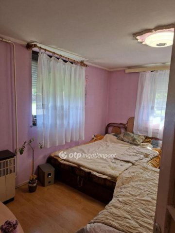 Eladó családi ház, Hajdúböszörményen 35 M Ft, 1+1 szobás