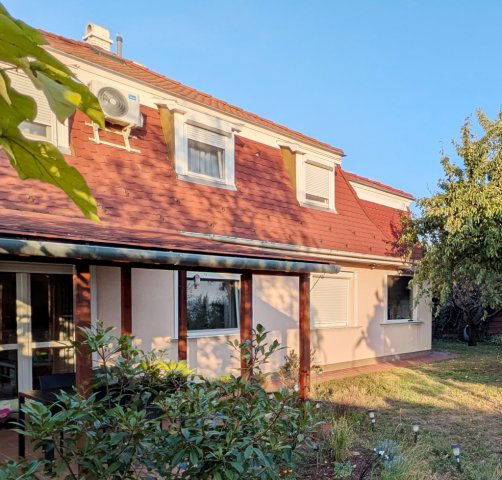 Eladó családi ház, Székesfehérvárott 103 M Ft, 4 szobás