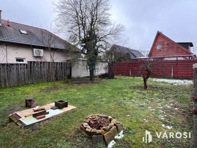 Eladó nyaraló, Győrött 34.9 M Ft, 2 szobás