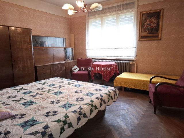 Eladó családi ház, Szombathelyen 69 M Ft, 2 szobás