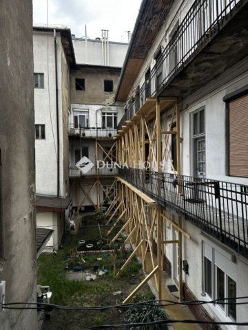 Eladó téglalakás, Budapesten, IV. kerületben 69.9 M Ft, 4 szobás