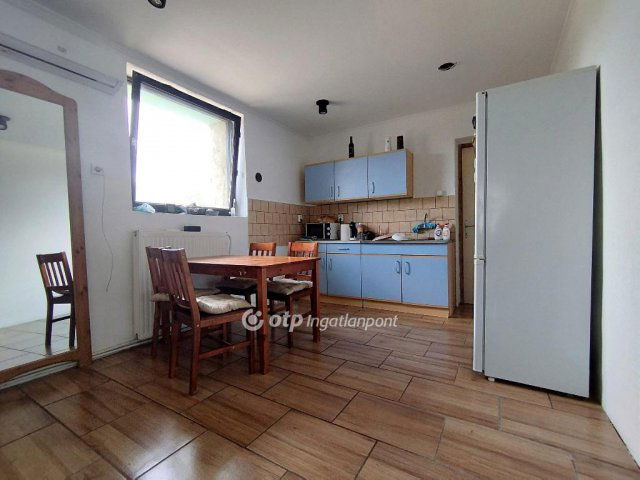 Eladó családi ház, Tamásiban 10 M Ft, 2 szobás