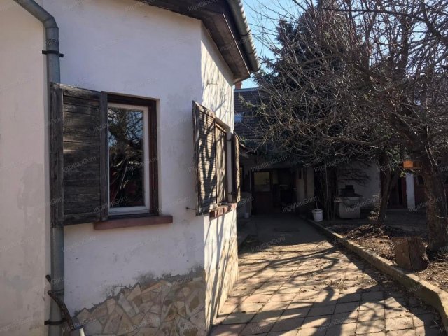 Eladó családi ház, Kecskeméten 49.9 M Ft, 6 szobás