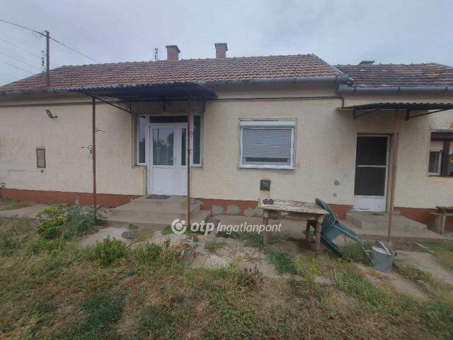 Eladó családi ház, Létavértesen 19.8 M Ft, 2 szobás