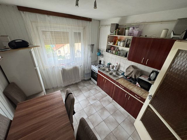 Eladó családi ház, Budapesten, XVI. kerületben, Aurél utcában