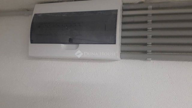 Eladó ipari ingatlan, Budapesten, VIII. kerületben 18.9 M Ft