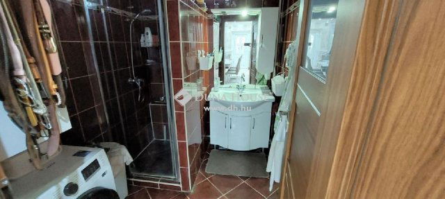 Eladó családi ház, Celldömölkön 54.9 M Ft, 4 szobás