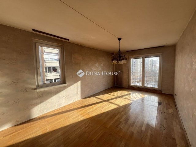 Eladó panellakás, Budapesten, III. kerületben 68.5 M Ft, 3 szobás