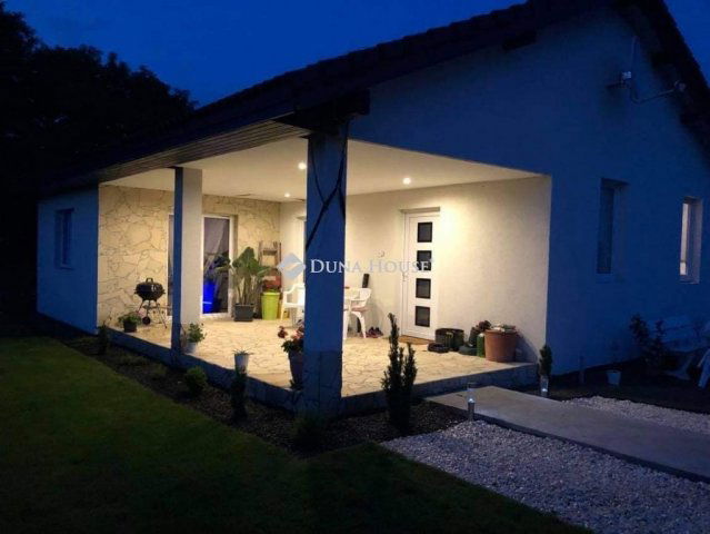 Eladó családi ház, Albertirsán 69.9 M Ft, 3 szobás