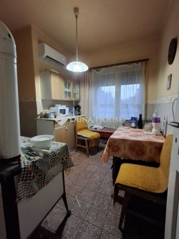 Eladó családi ház, Mezősason 8.5 M Ft, 2 szobás