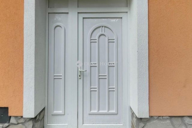 Eladó családi ház, Budapesten, II. kerületben 249.9 M Ft