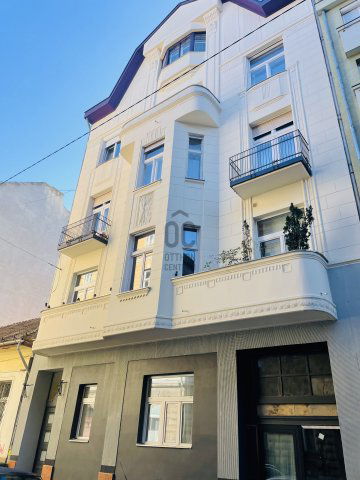 Eladó téglalakás, Budapesten, VI. kerületben 65.9 M Ft, 1 szobás