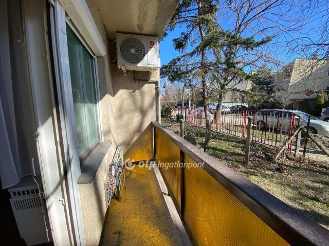 Eladó téglalakás, Kiskunhalason 43.9 M Ft, 3 szobás