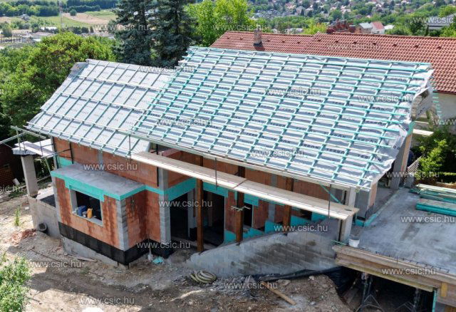 Eladó családi ház, Ürömön 239.9 M Ft, 4 szobás