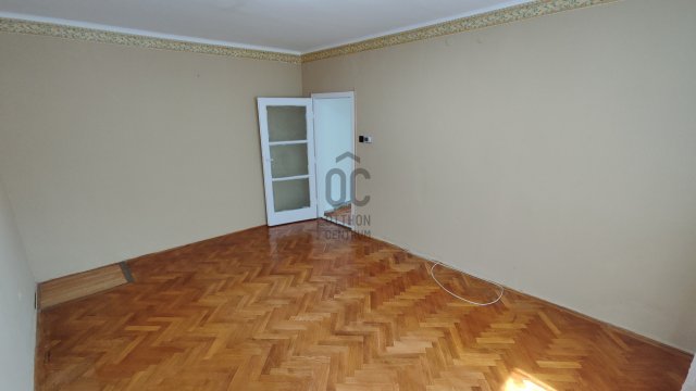 Eladó téglalakás, Székesfehérvárott 53.5 M Ft, 2 szobás