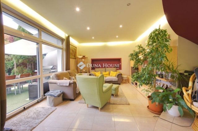 Eladó családi ház, Budaörsön 169.9 M Ft, 4 szobás