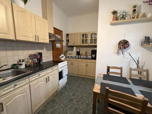 Eladó téglalakás, Nyergesújfaluban 38.9 M Ft, 1 szobás