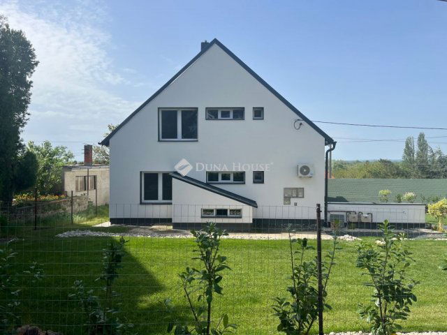 Eladó családi ház, Gyenesdiáson, Kossuth Lajos utcában 139 M Ft