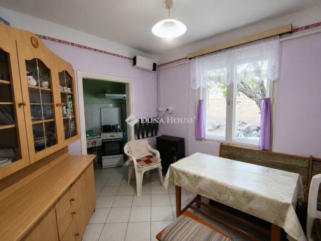 Eladó családi ház, Szegeden, Pálma utcában 54 M Ft, 3 szobás