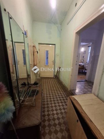 Eladó családi ház, Budapesten, XVIII. kerületben 68 M Ft