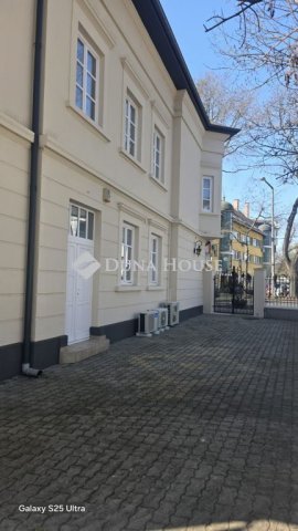 Eladó iroda, Nyíregyházán 449 M Ft, 1 szobás