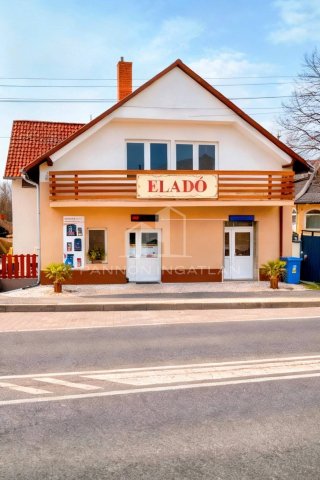 Eladó családi ház, Balatonfűzfőn 75 M Ft, 5 szobás