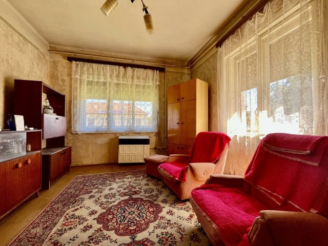 Eladó családi ház, Jászalsószentgyörgyon 17 M Ft, 2 szobás