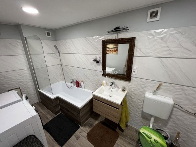 Eladó családi ház, Győrött 89.9 M Ft, 4 szobás