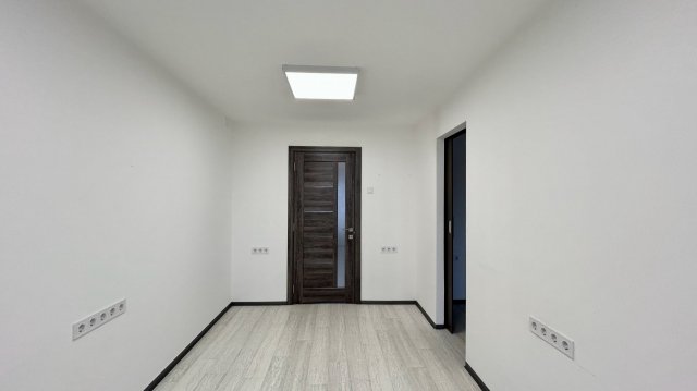 Kiadó iroda, Debrecenben 360 E Ft / hó, 5 szobás