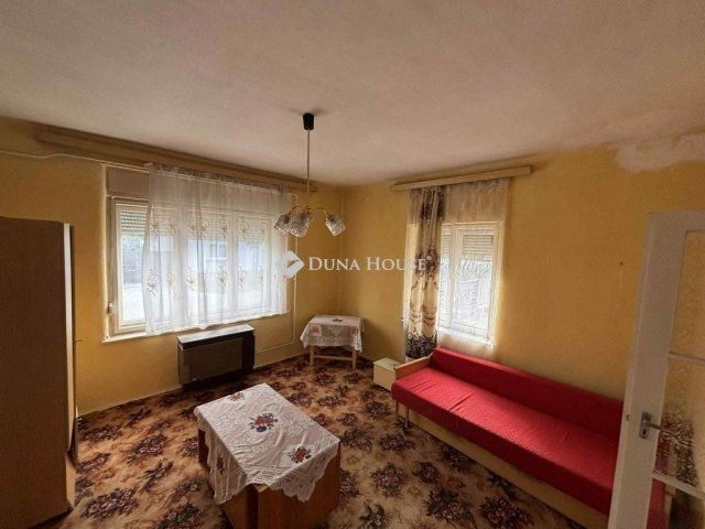 Eladó családi ház, Sándorfalván 59 M Ft, 2+1 szobás