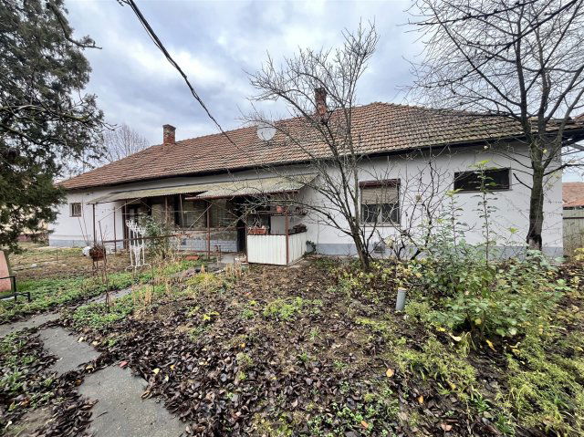 Eladó családi ház, Sarkadon 12.5 M Ft, 3 szobás