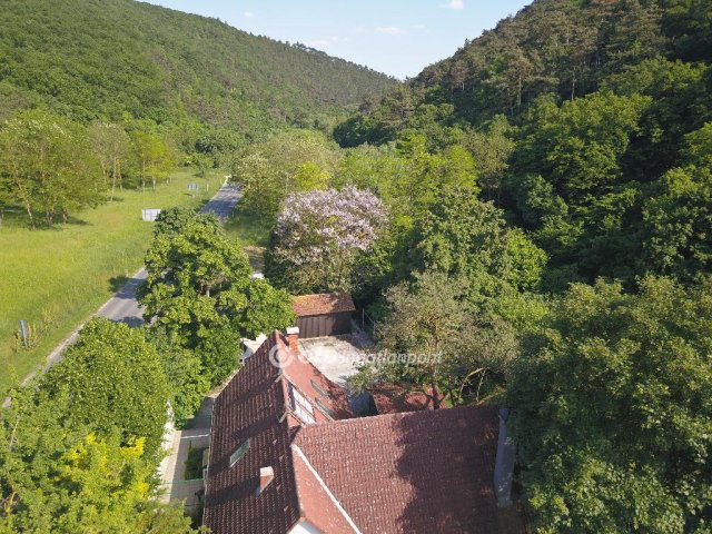 Eladó hotel, Csopakon 193 M Ft / költözzbe.hu