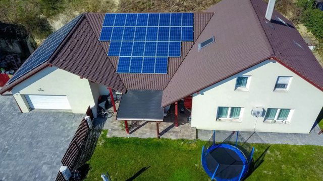 Eladó családi ház, Százhalombattán 182 M Ft, 5+1 szobás