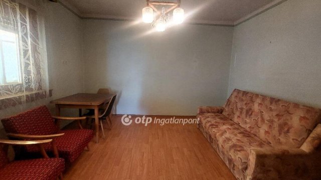 Eladó családi ház, Kartalon 64 M Ft, 3 szobás