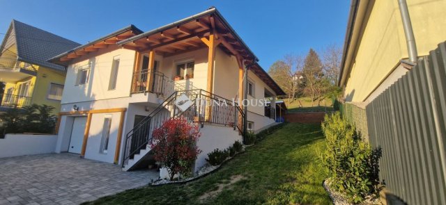 Eladó családi ház, Fonyódon 205 M Ft, 6 szobás