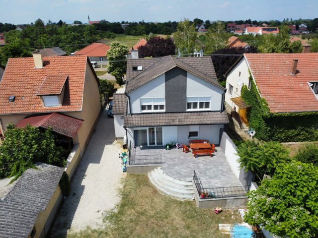 Eladó családi ház, Hevesen 49.99 M Ft, 5 szobás