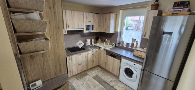 Eladó családi ház, Mohácson 100 M Ft, 5 szobás