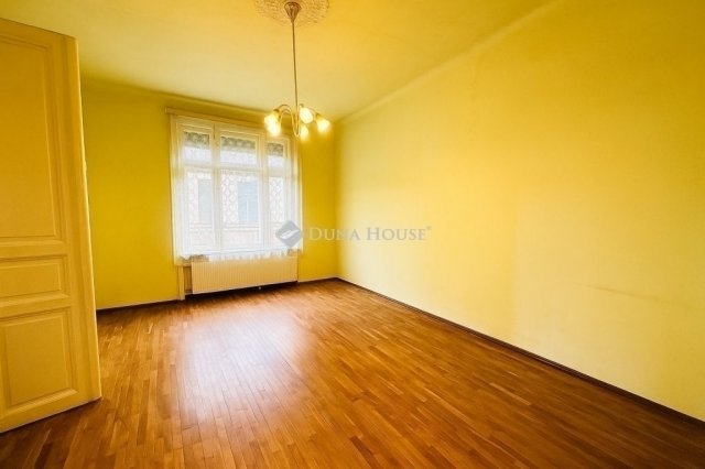 Eladó téglalakás, Budapesten, VIII. kerületben 110 M Ft