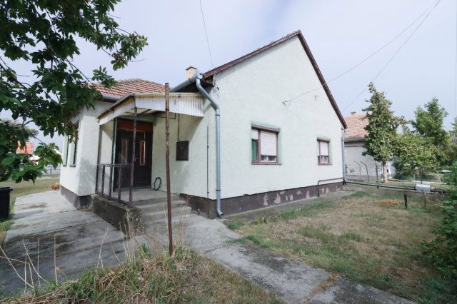 Eladó családi ház, Hortobágyon 27.5 M Ft, 4 szobás