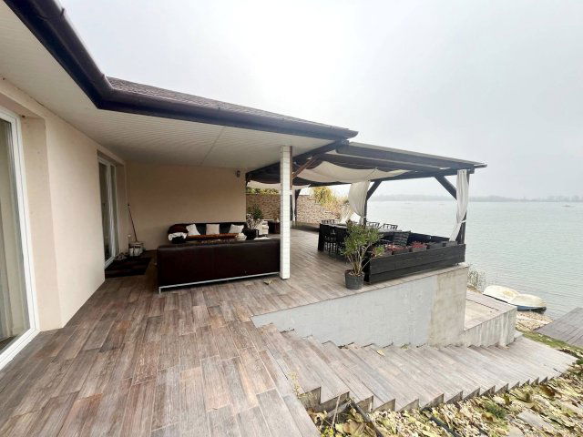 Eladó családi ház, Délegyházán 158 M Ft, 3 szobás